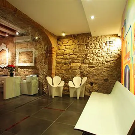 アパルタメンツ シウタット ヴェリャ アパート