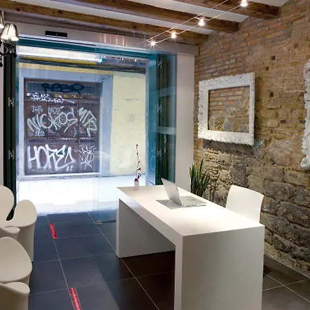 Ciutat Vella Apartment Barcelona