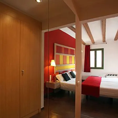 Ciutat Vella Apartment